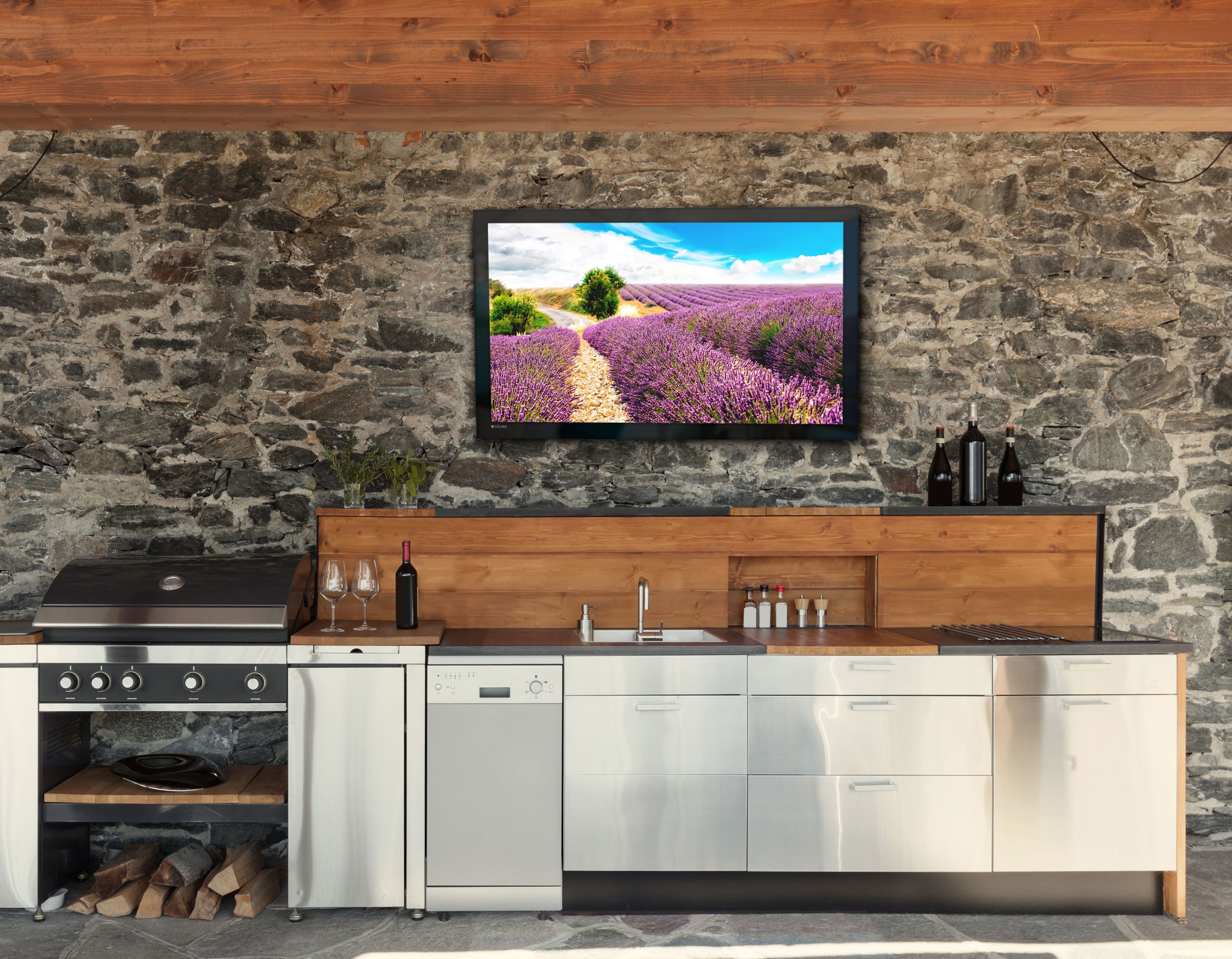 OUTDOOR ENTERTAINMENT